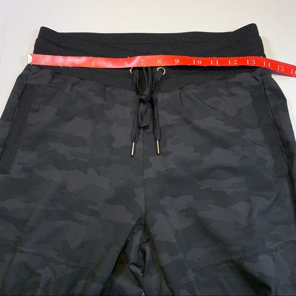 Small Kyodan black grey camo print mesh back joggers - Picture 4 of 12